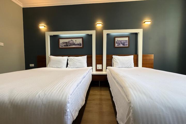 Room 8 of 23