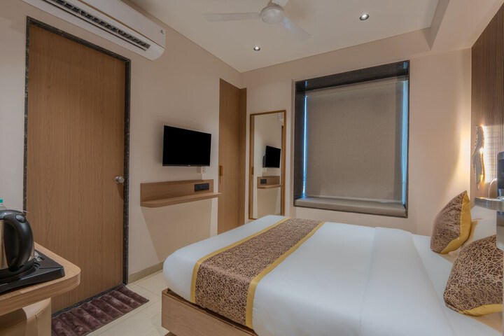 Room 26 of 48