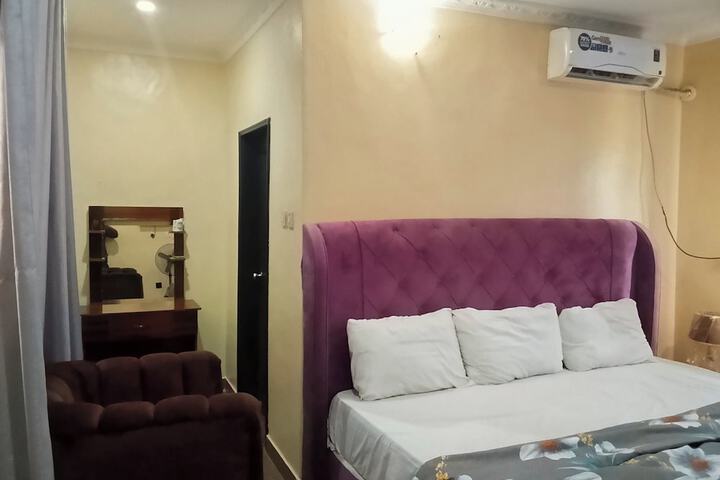 Room 3 of 7