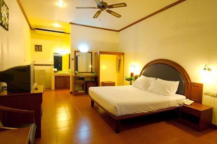 Room 8 of 46