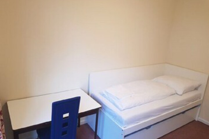Room 12 of 12