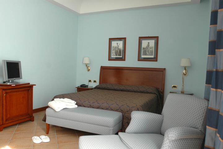 Room 34 of 46