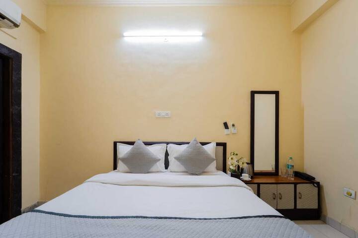 Room 2 of 14