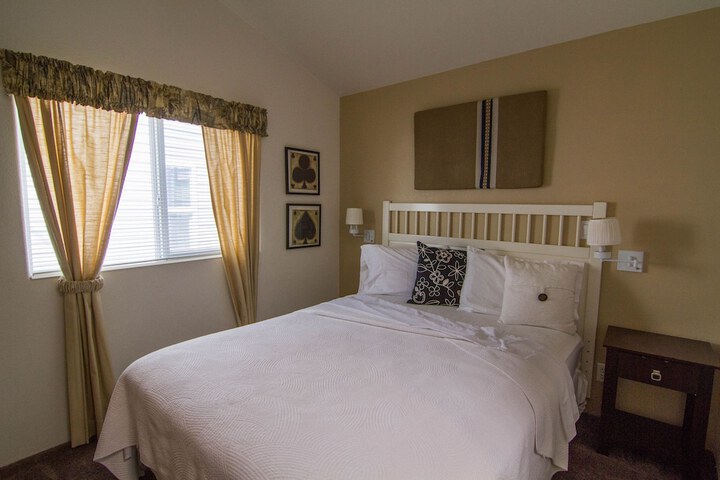 Room 5 of 38