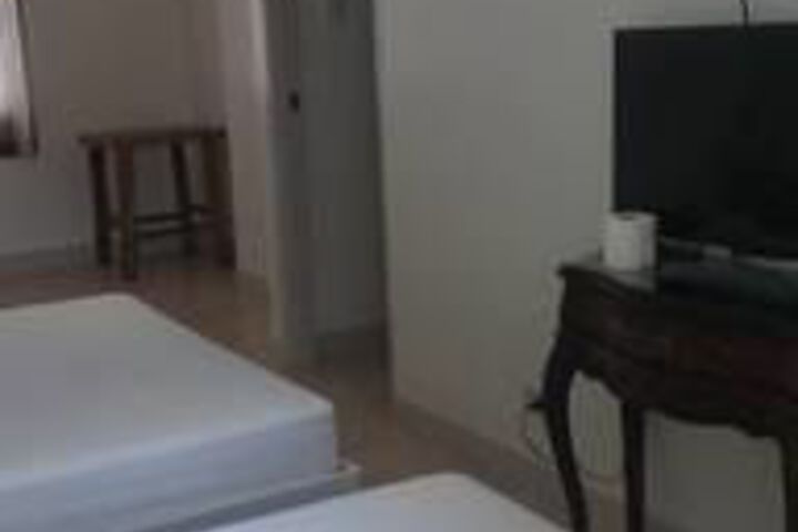 Room 6 of 31