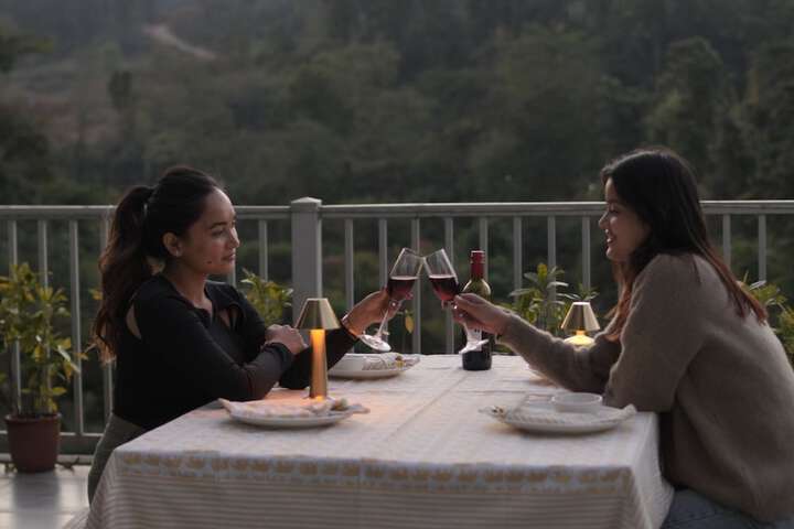 Dining 47 of 52