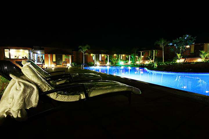 Pools & Facilities