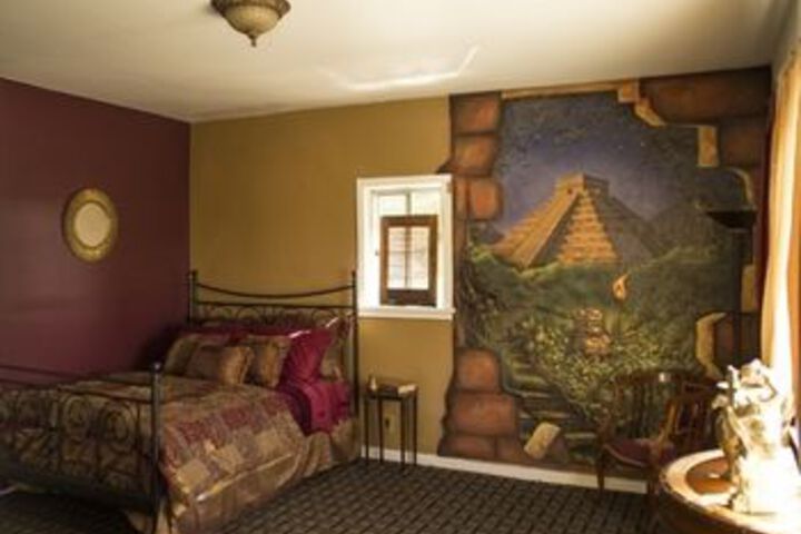 Photo of Aztec Hotel