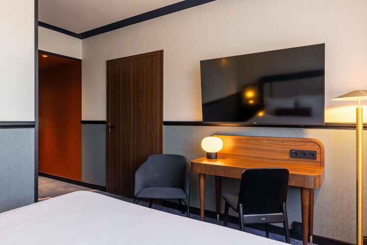 Room 9 of 78