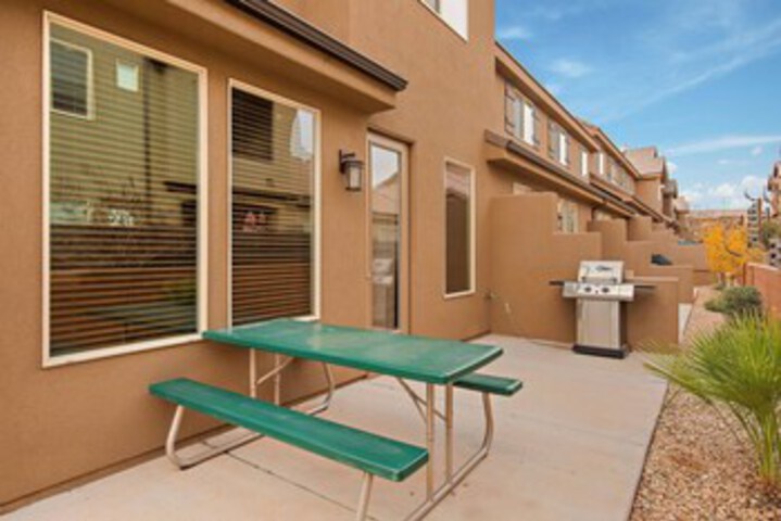 Terrace/Patio 15 of 57