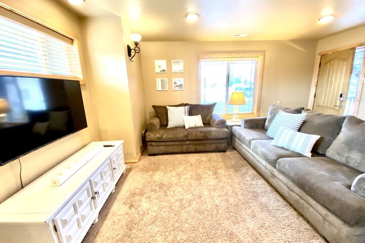 Lounge 275 of 426