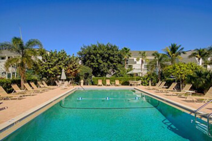 Pool 17 of 24