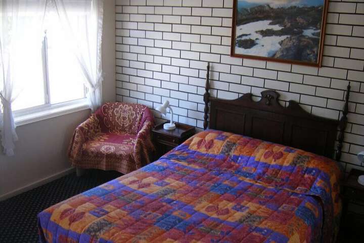 Property Grounds 6 of 9