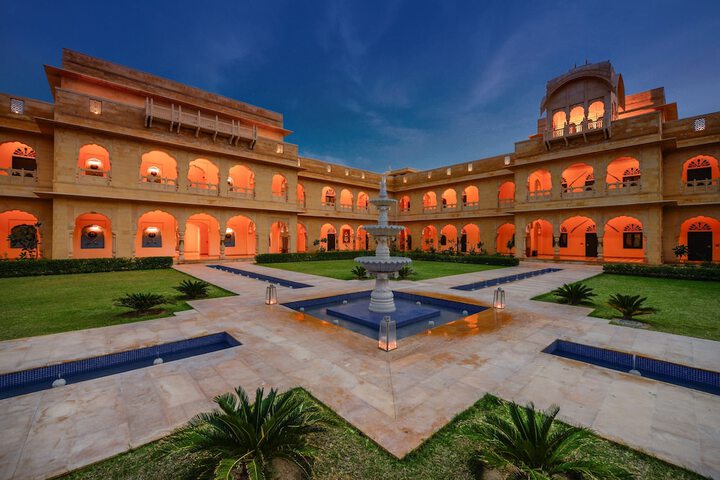 Hotel Exterior 20 of 28