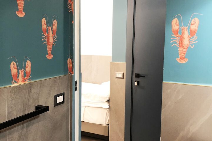 Room 62 of 87