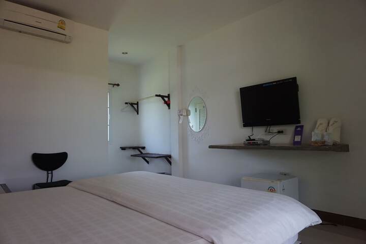Room 11 of 31