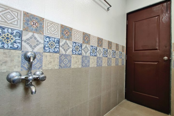 Room 33 of 81