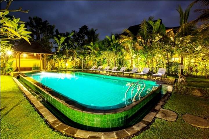 Pool 32 of 72