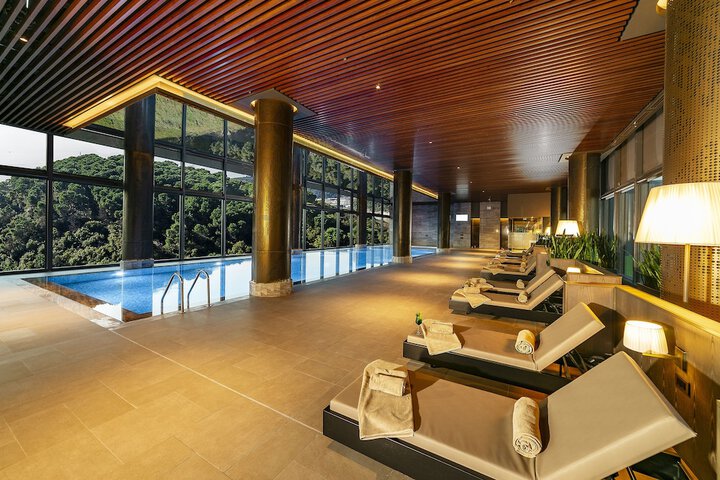 Pool 102 of 202