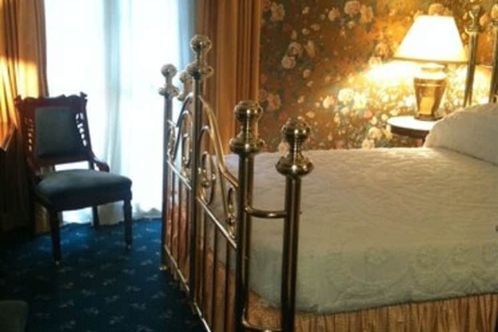 Room 19 of 49