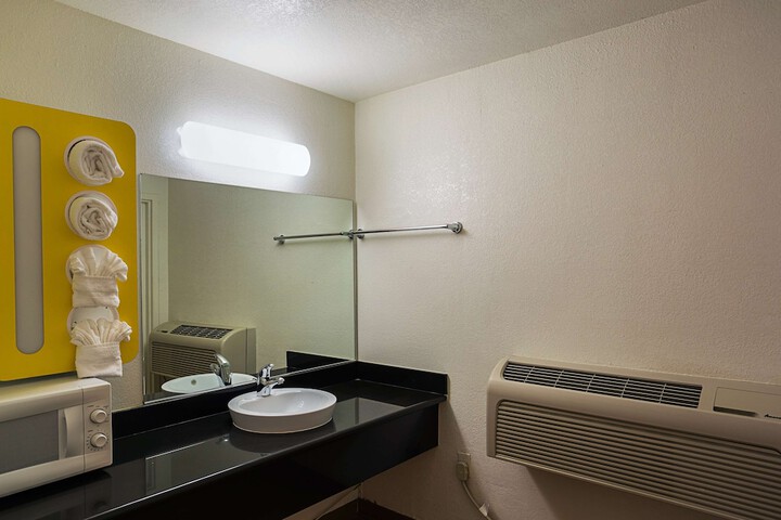 Room 17 of 30