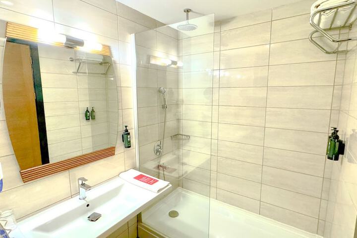 Room 20 of 53