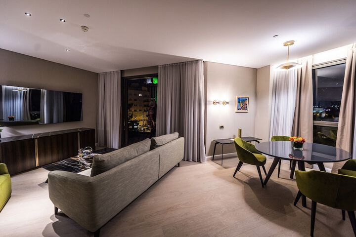 Room 56 of 134