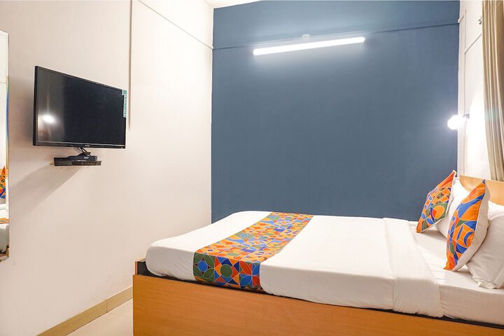 Room 18 of 37