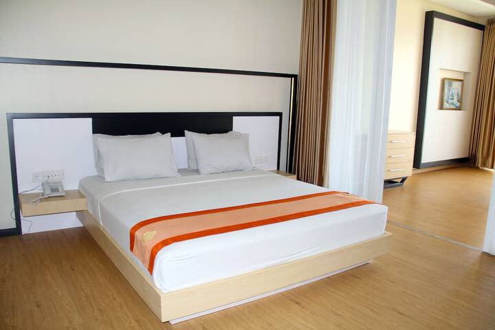 Exterior of Hotel Buana Lestari
