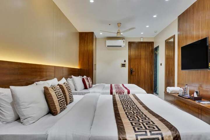 Room 8 of 15