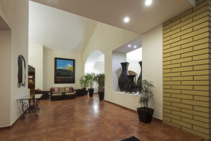 Guest Lobby