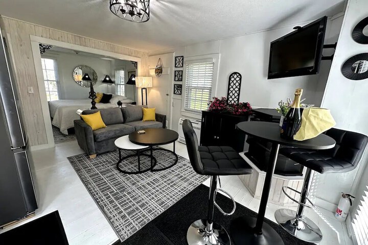 Room 25 of 68