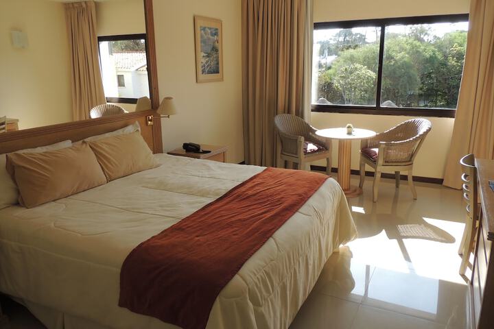 Room 16 of 66