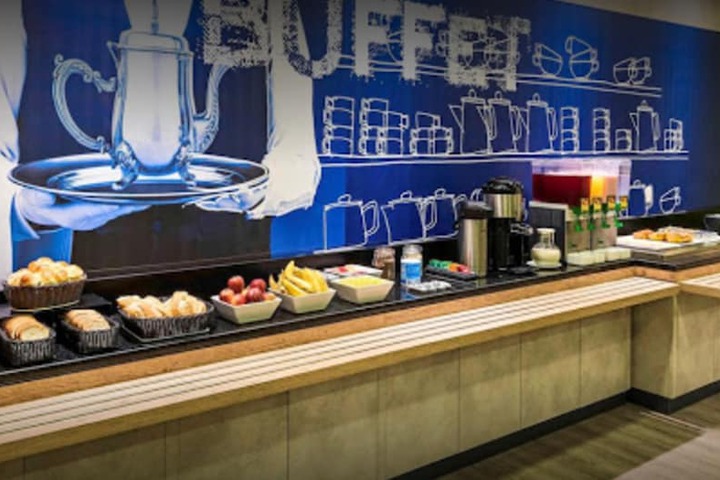Breakfast/Coffee Service 66 of 74