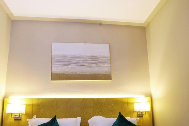 Room 27 of 57