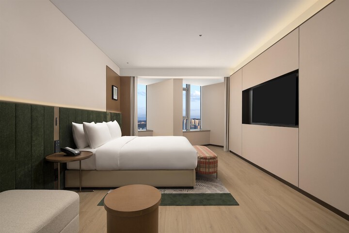 Room 21 of 49