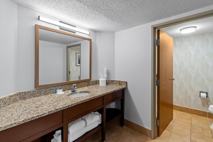 Room 52 of 73