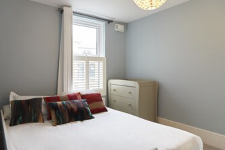 Room 18 of 18