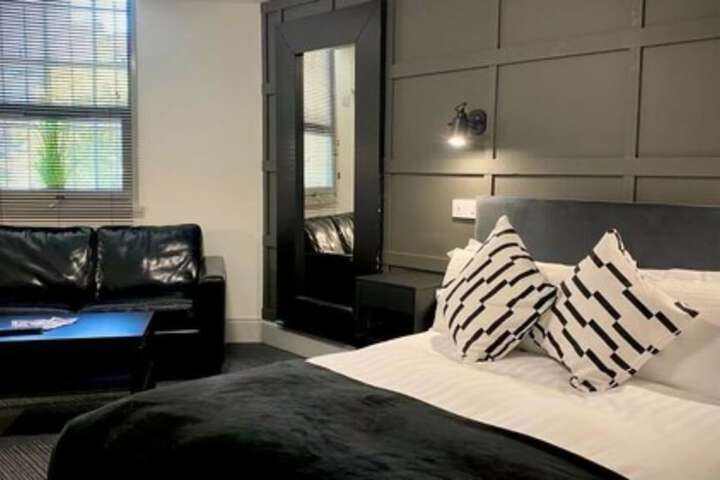 Room 22 of 40