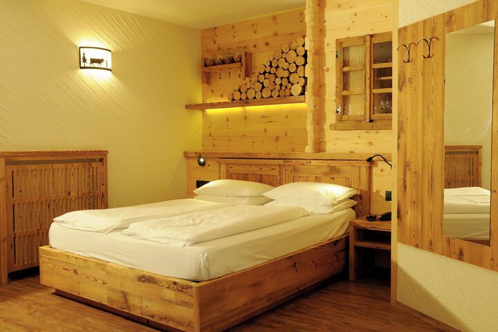 Room 18 of 44