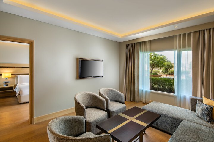 Room 3 of 47