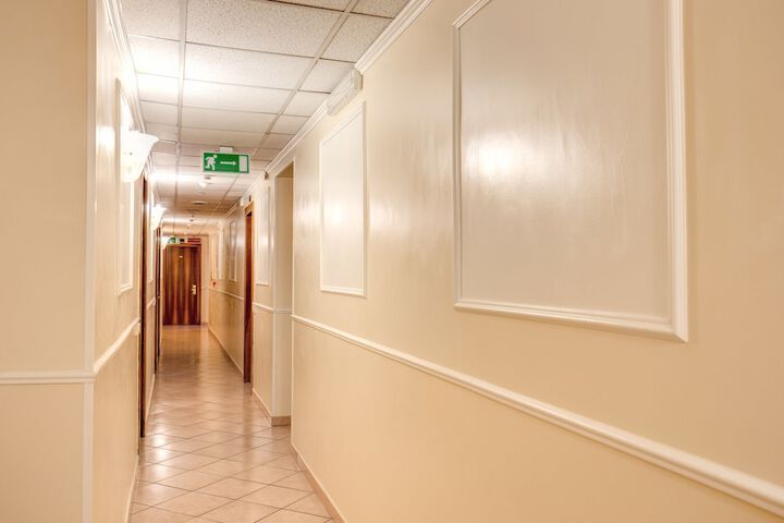 Ballroom/Hall 62 of 76