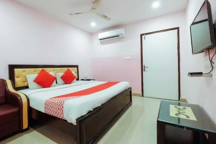 Room 6 of 34