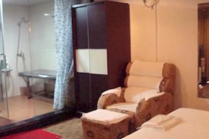 Hotel Interior 28 of 41