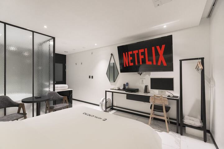 Room 19 of 52