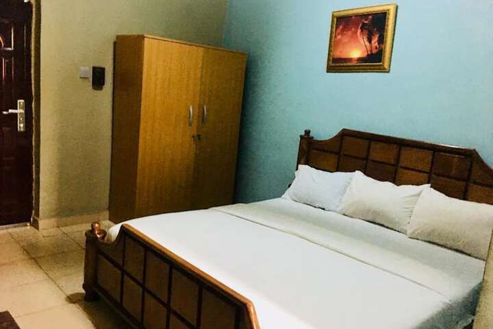 Room 13 of 13