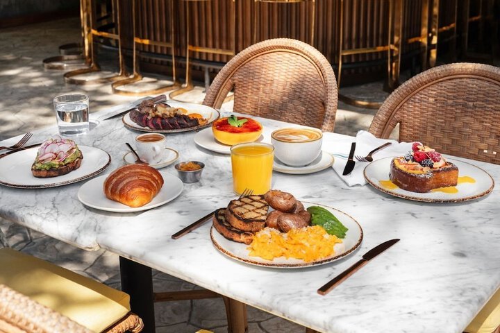Breakfast meal