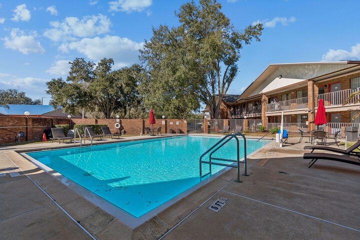 Pool 45 of 67