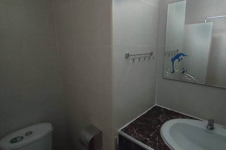 Room 11 of 23