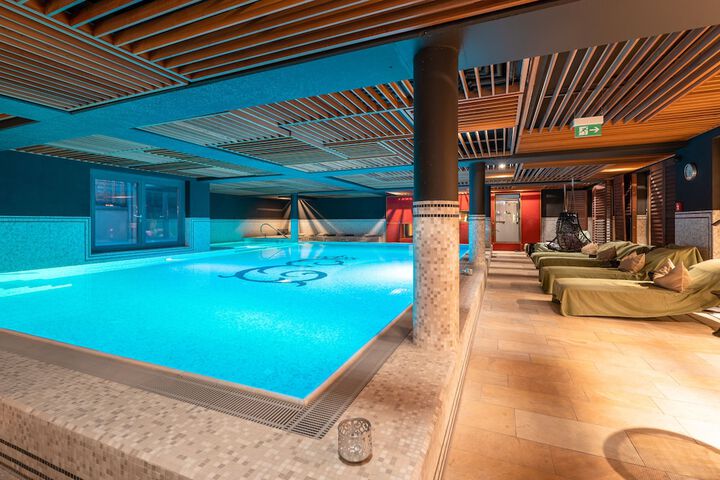 Pool 81 of 120